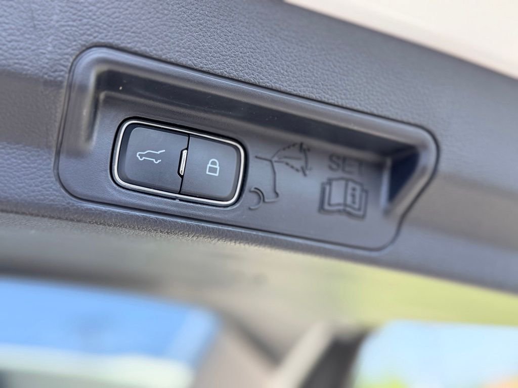 Used 2025 White Ford Active image 10