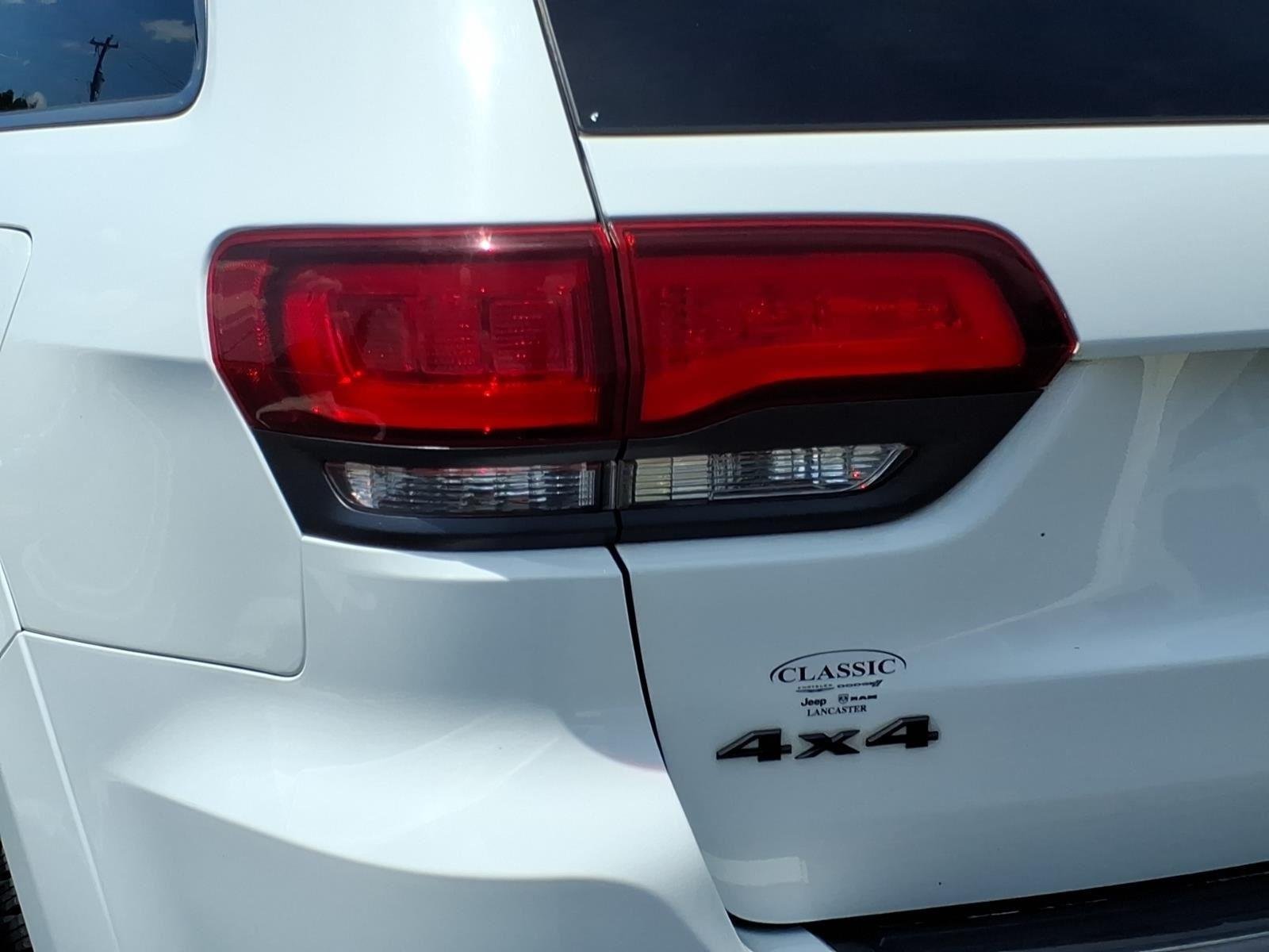 Used 2020 Bright White Clearcoat Jeep Limited X image 18