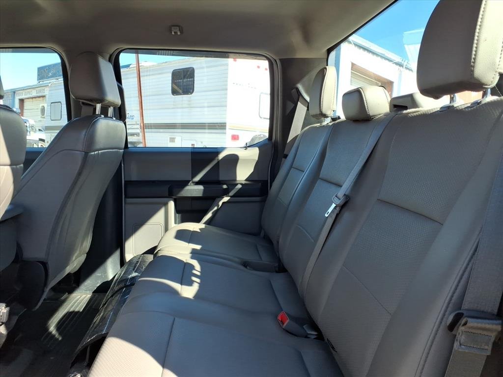 2019 Ford F-450 Super Duty Chassis Cab XL - Photo 13