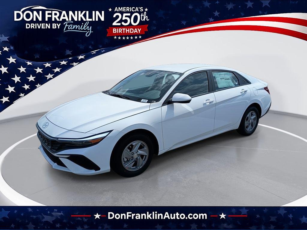 New 2026 White Hyundai SE image 1