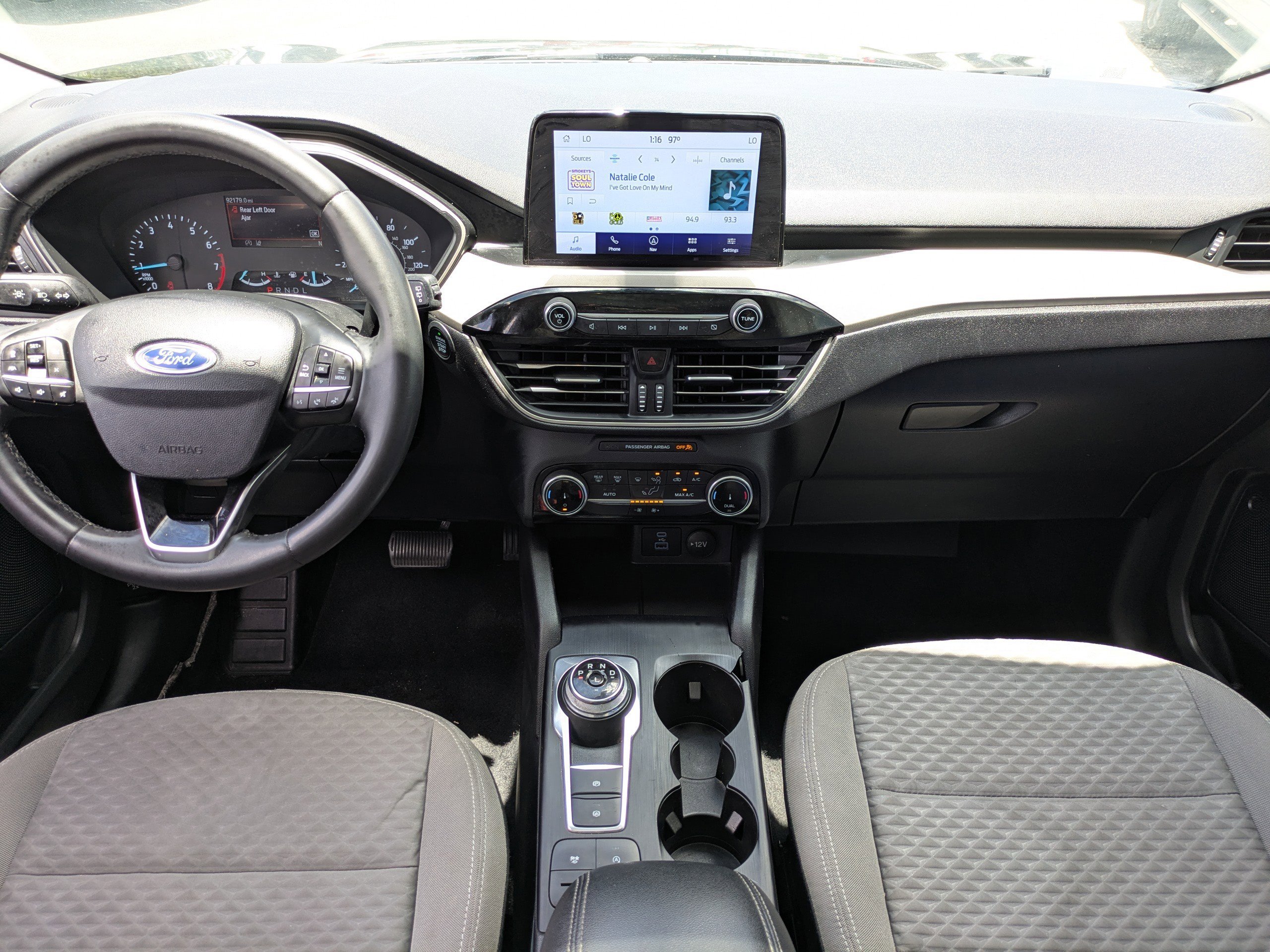Used 2022  Ford SE image 14