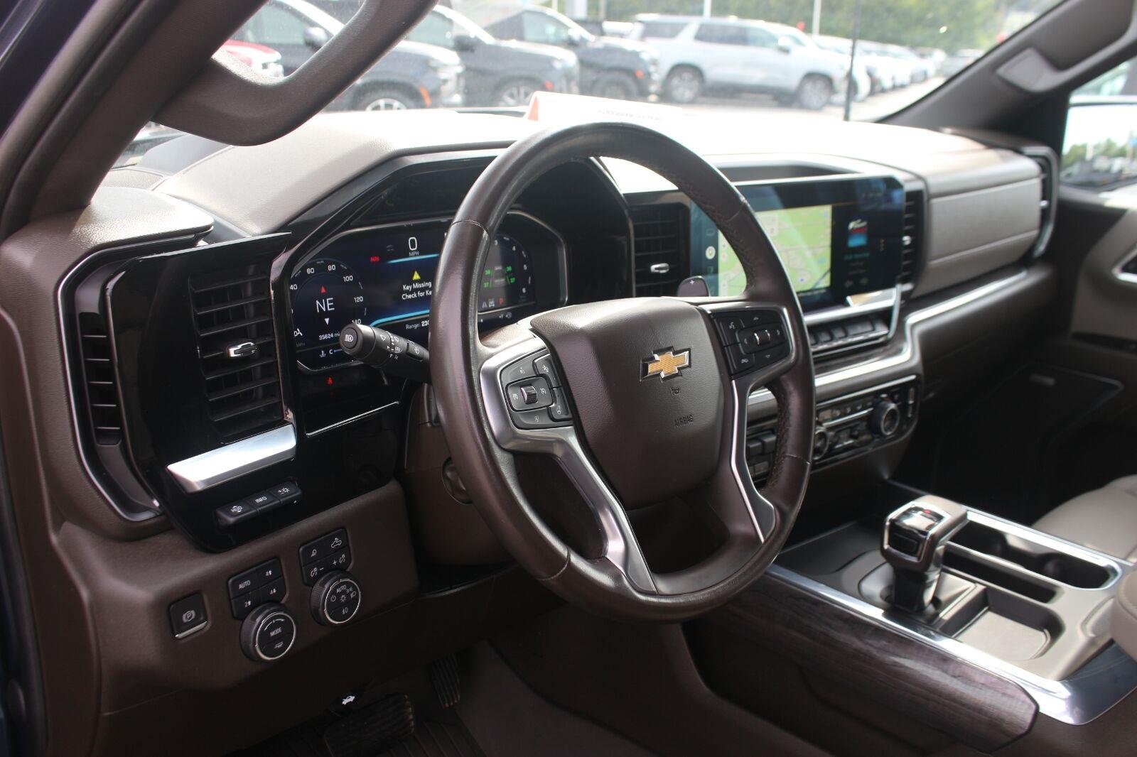 Used 2022 Northsky Blue Metallic Chevrolet LTZ image 18