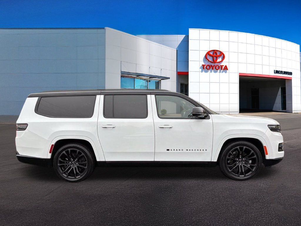 Used 2024 White Jeep Series II image 9