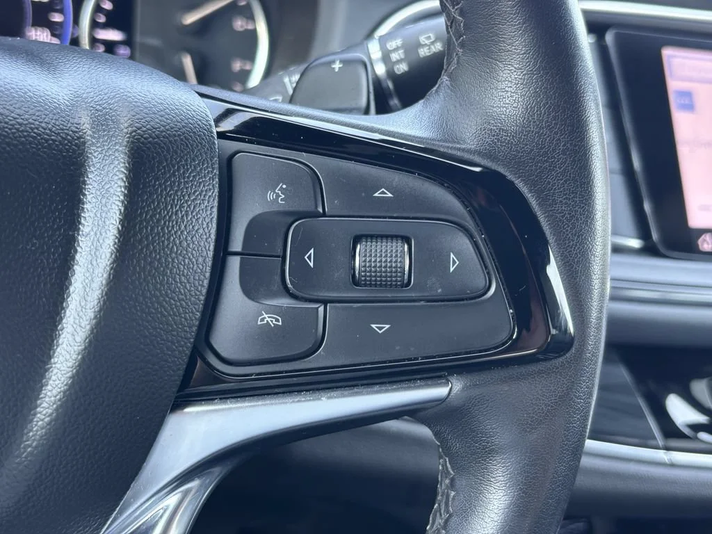 Used 2022 Includes Pitch Dark Night lower exterior accent color.) Buick Premium image 32