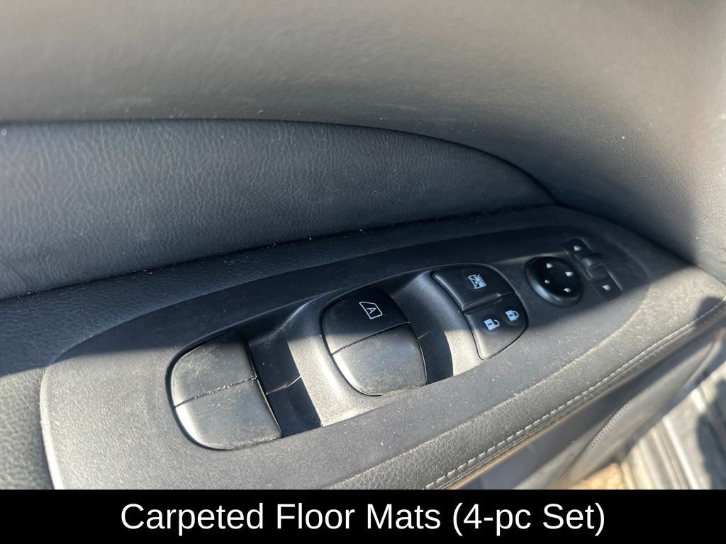 Used 2020 Gray Nissan S image 11
