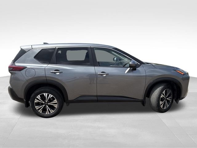 Used 2023 Gray Nissan SV image 9