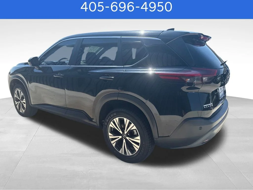 Pre-Owned 2022 Nissan Rogue SV