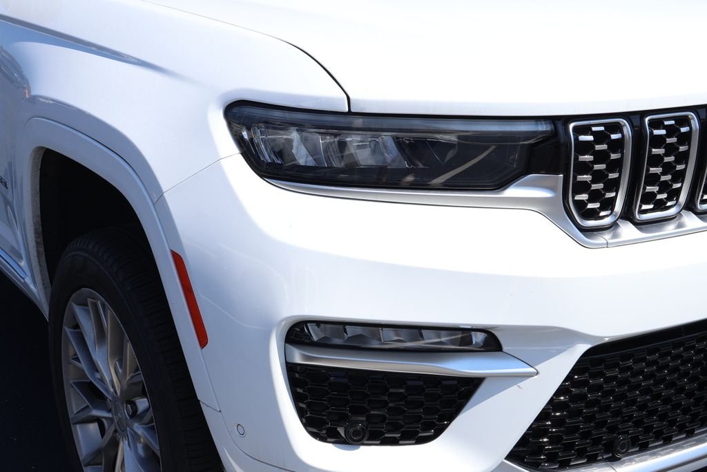 Used 2022 Bright White Clea Jeep Summit image 4