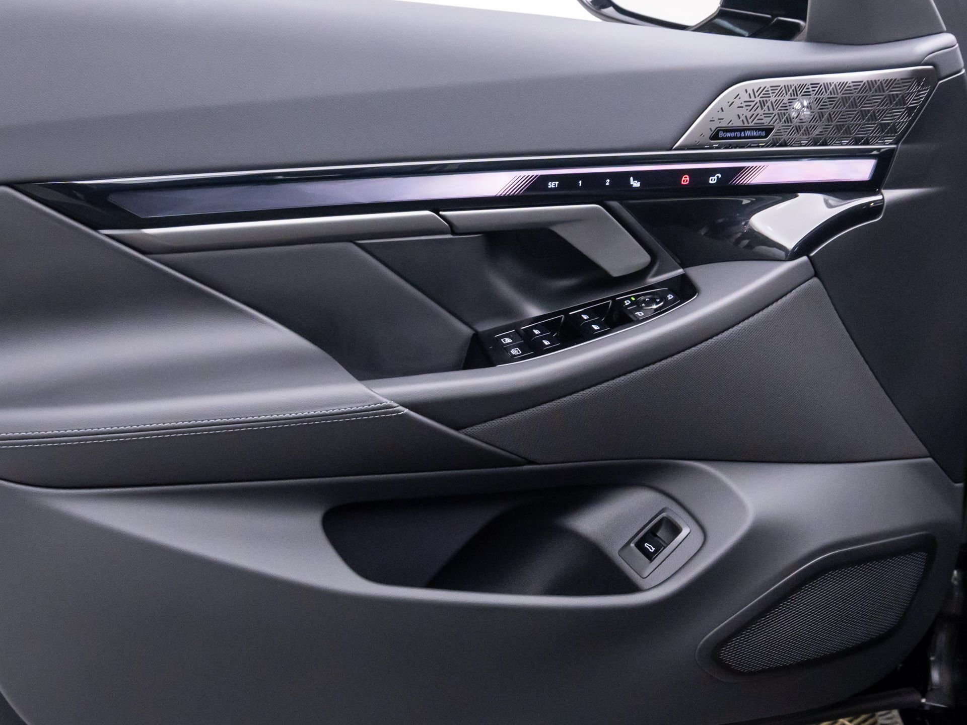 New 2026 Black Sapphire Metallic BMW 530i xDrive image 13
