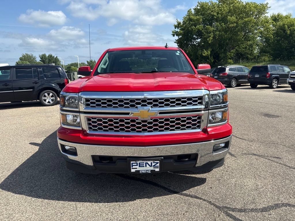 Used 2015 VICTORY RED Chevrolet LT image 2