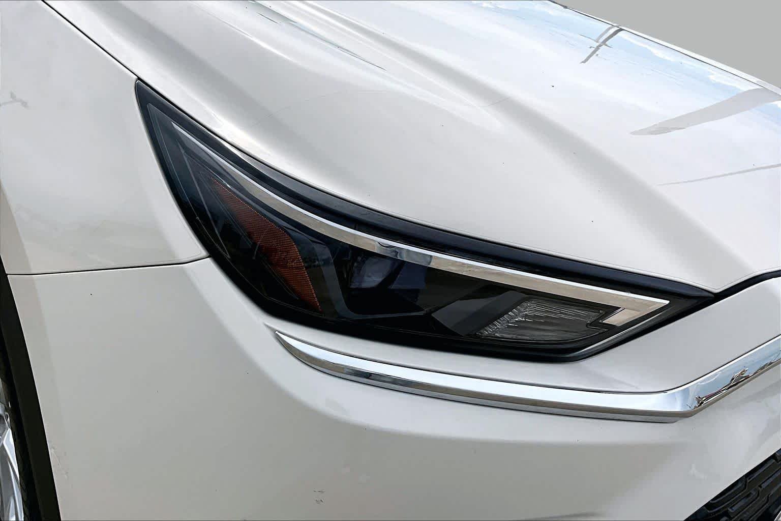 Used 2024 Coastal Cream Toyota XLE image 27