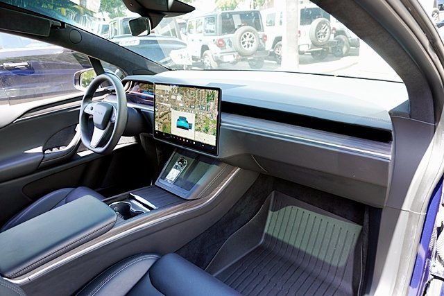 Used 2023 Blue Tesla Base image 11