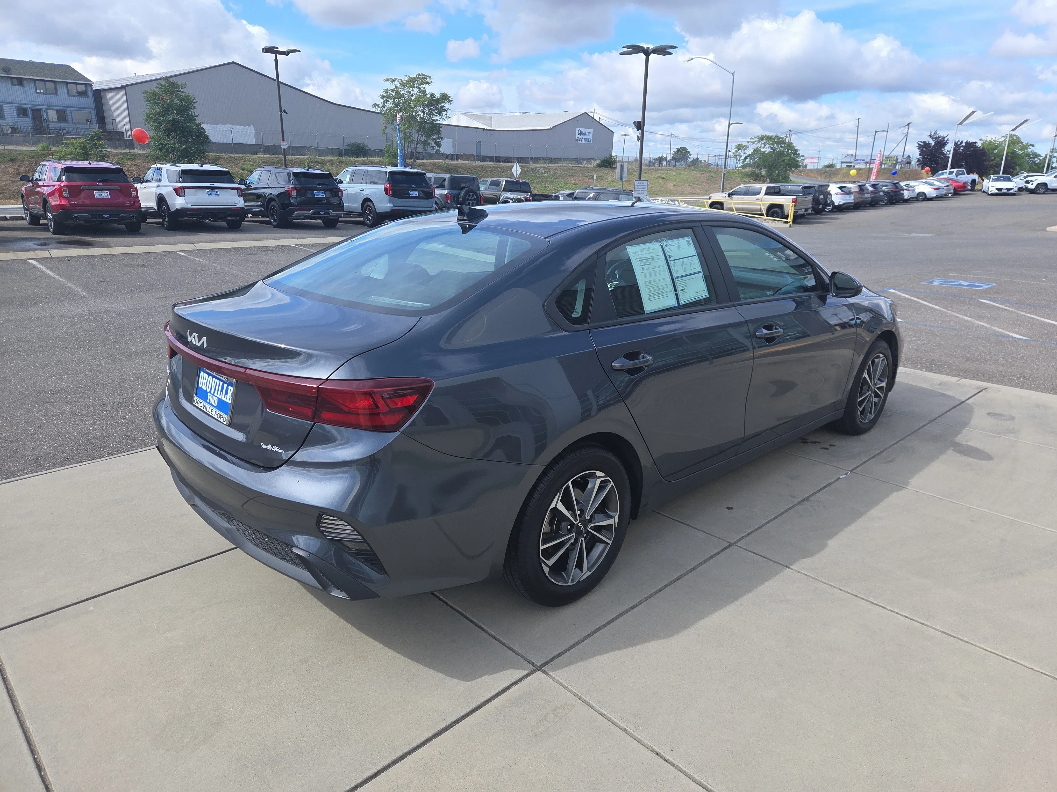 Used 2023 Gravity Gray Kia LXS image 5