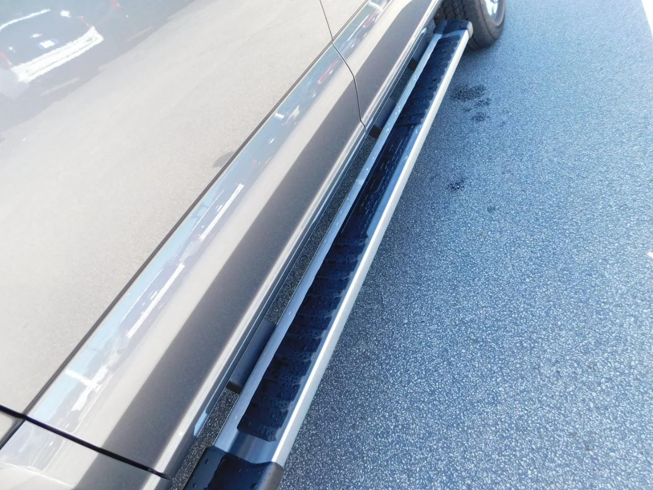 New 2027 Carbonized Gray Metallic Ford F-250® Lariat® image 14