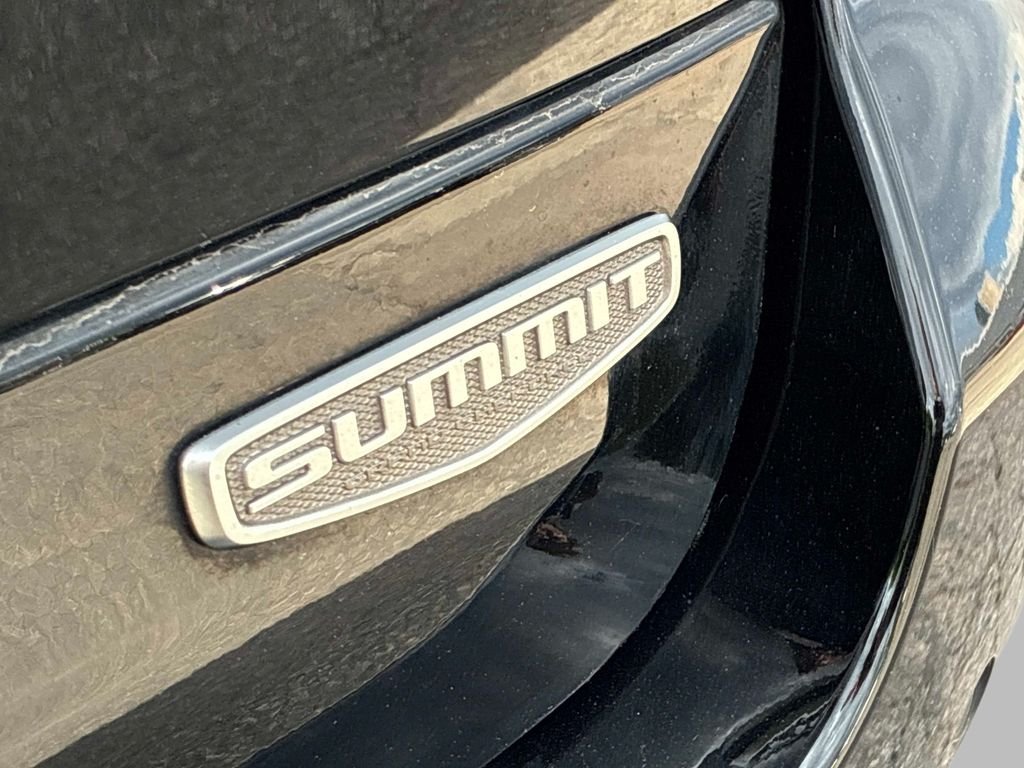Used 2023 Black Jeep Summit Reserve image 11