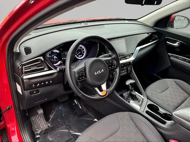 Used 2022 Red Kia LXS image 17