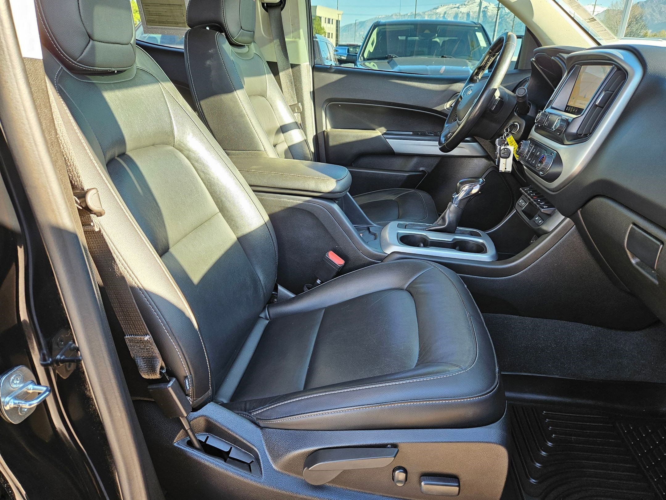 Used 2022 Black Chevrolet 4WD ZR2 image 29