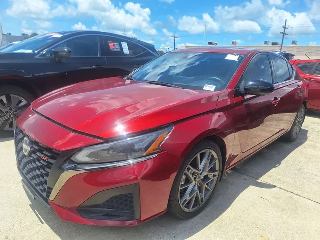 2024 Nissan Altima 2.0 SR