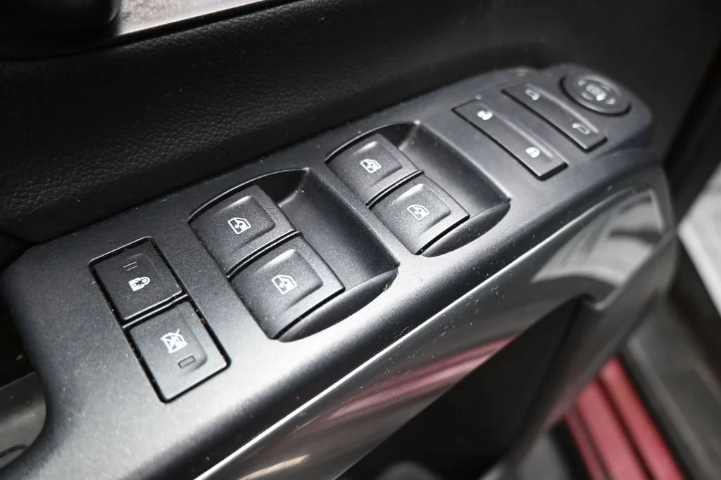 Used 2015 Red Chevrolet LT image 11