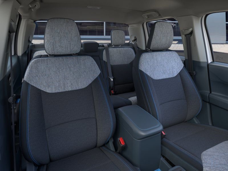New 2025 Oxford White Ford XLT image 10