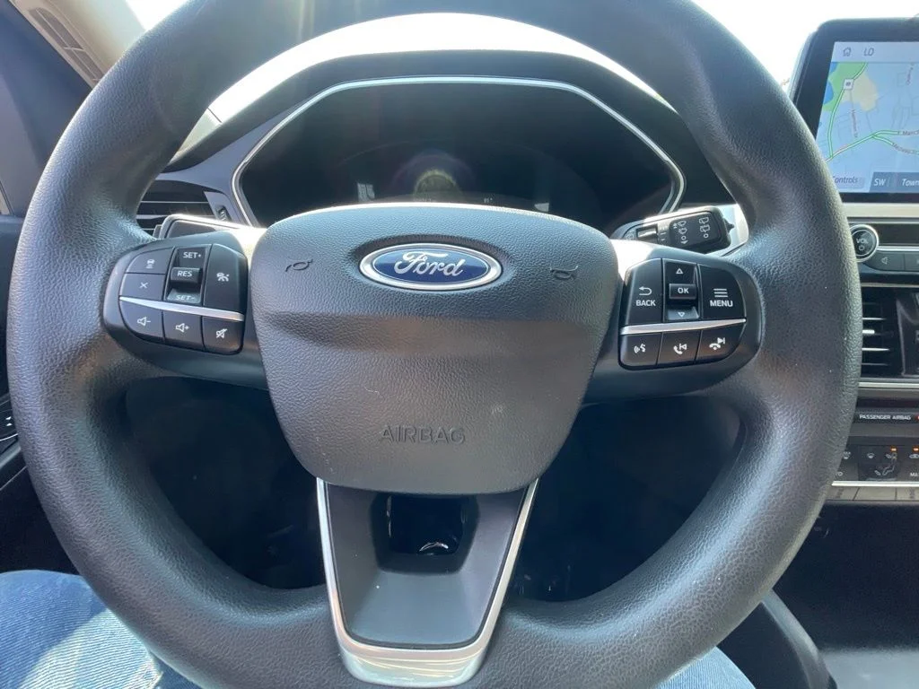 Used 2020 Gray Ford SE image 12