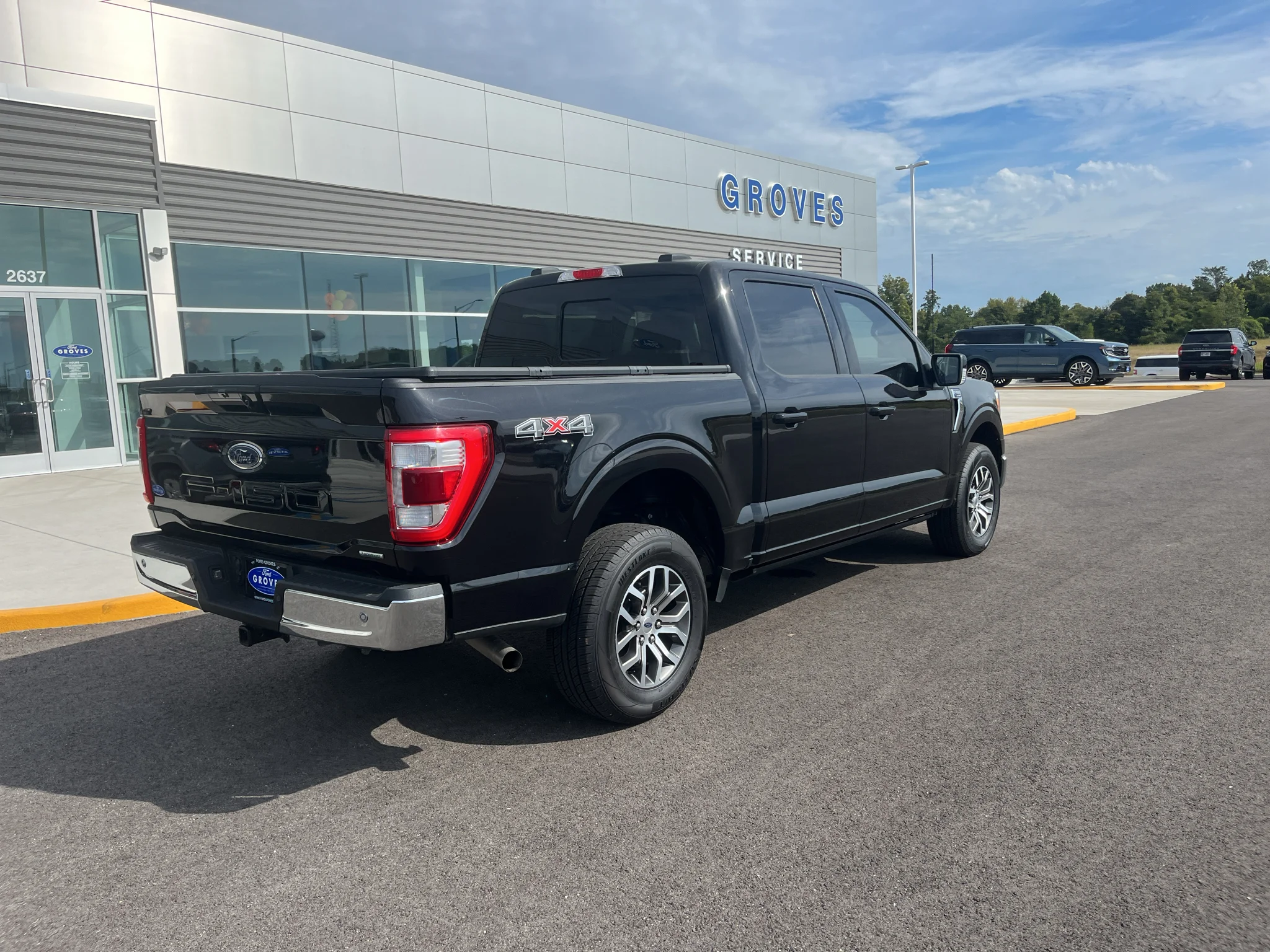 Used 2022 Agate Black Metallic Ford LARIAT image 5