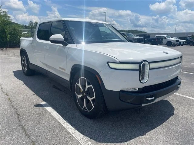 Used 2022 White Rivian Adventure image 8