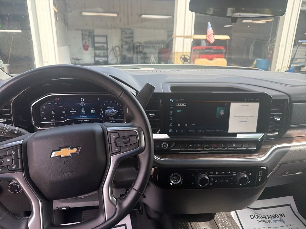 Used 2024 Gray Chevrolet LT image 21