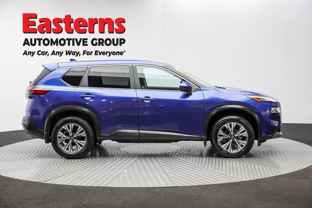 Used 2023 Blue Nissan SV image 4