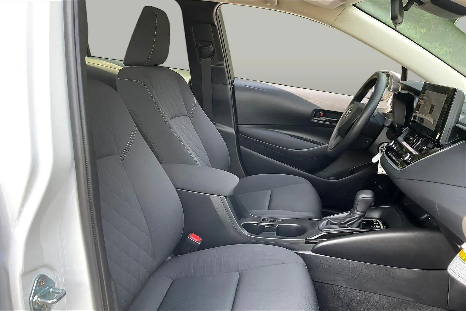 Used 2026 Ice Cap Toyota Hybrid LE image 9