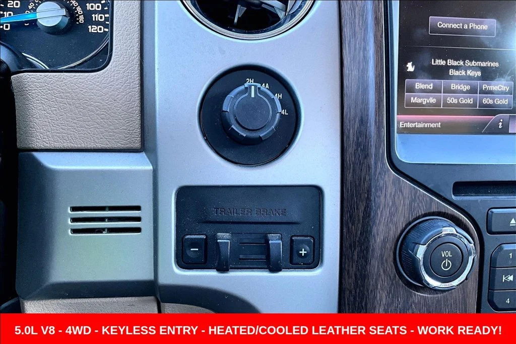 Used 2013  Ford Lariat image 19