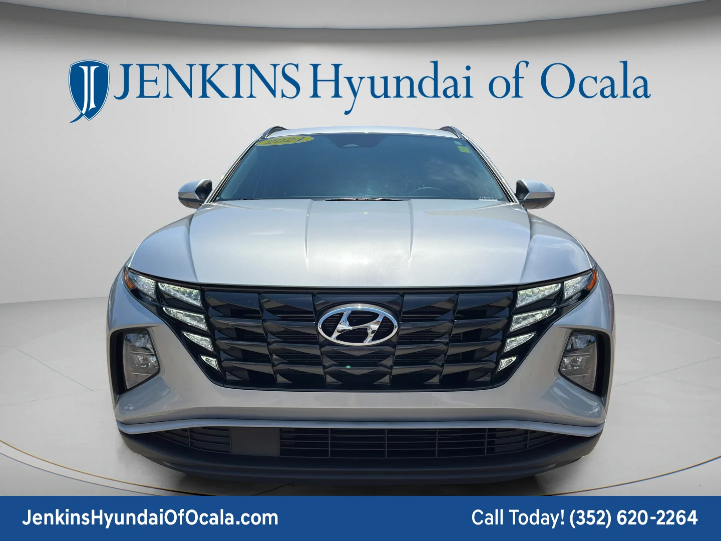 Used 2024 Shimmering Silver Hyundai SEL image 8
