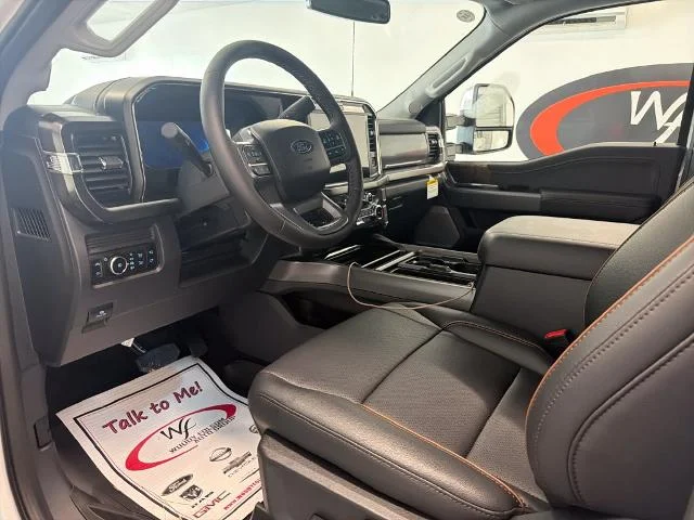 New 2027 Oxford White Ford F-250® Lariat® image 25