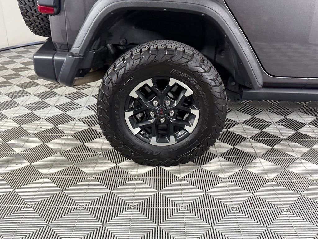 Certified Used 2025 Gray Jeep Rubicon image 12