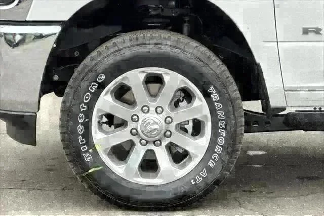 New 2026 Bright White Clear-Coat Exterior Paint RAM LARAMIE image 25