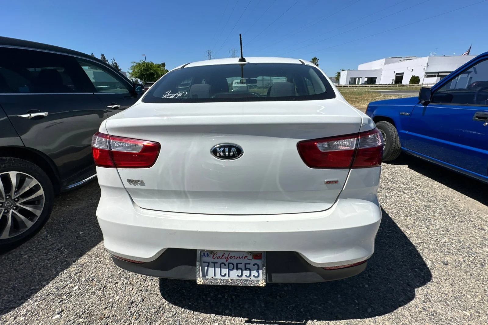 Used 2017 Clear White Kia LX image 6