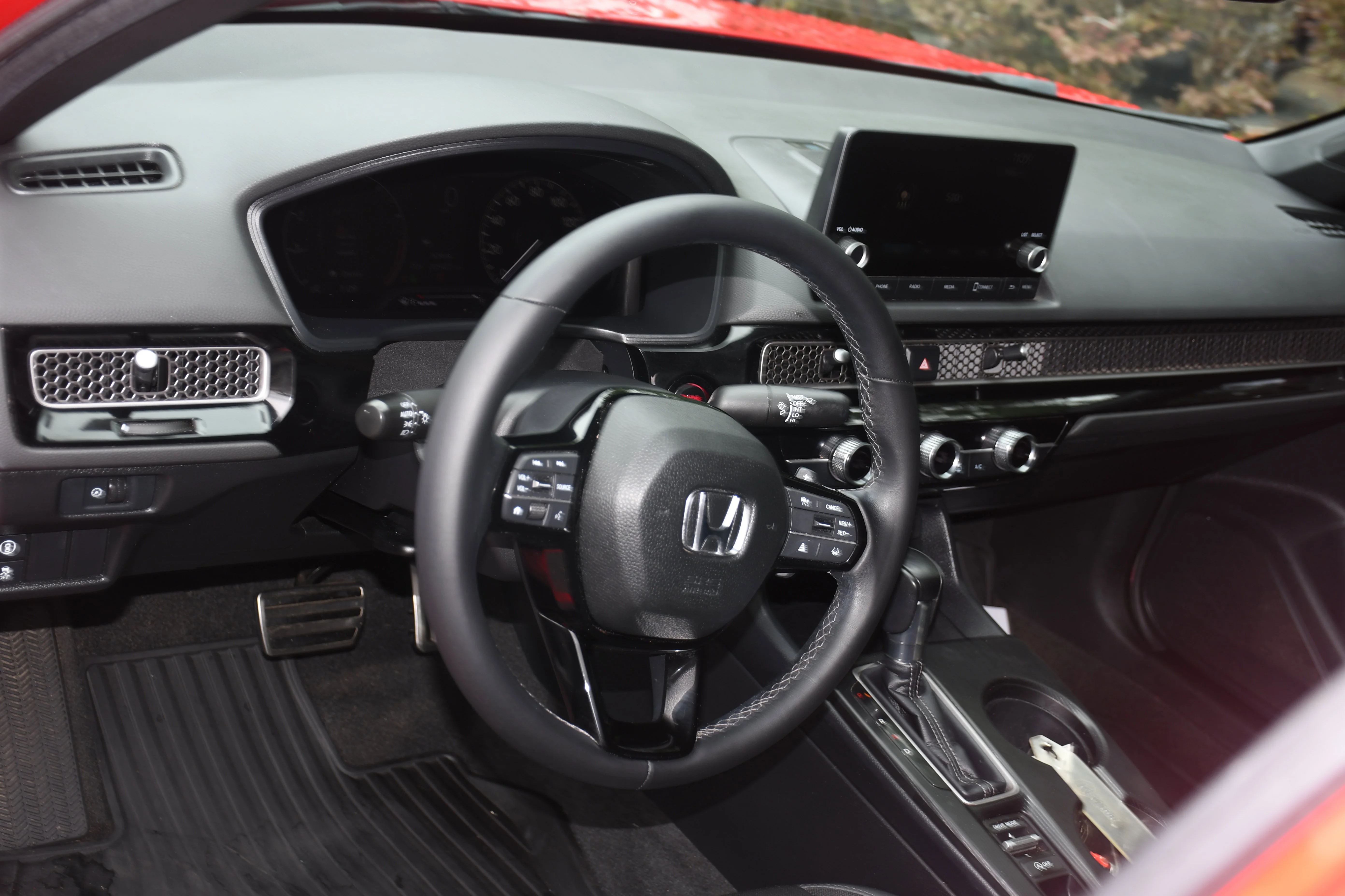 Used 2024  Honda Sport image 7