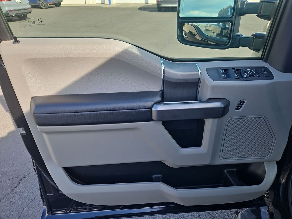 Used 2022 Black Ford XLT image 11