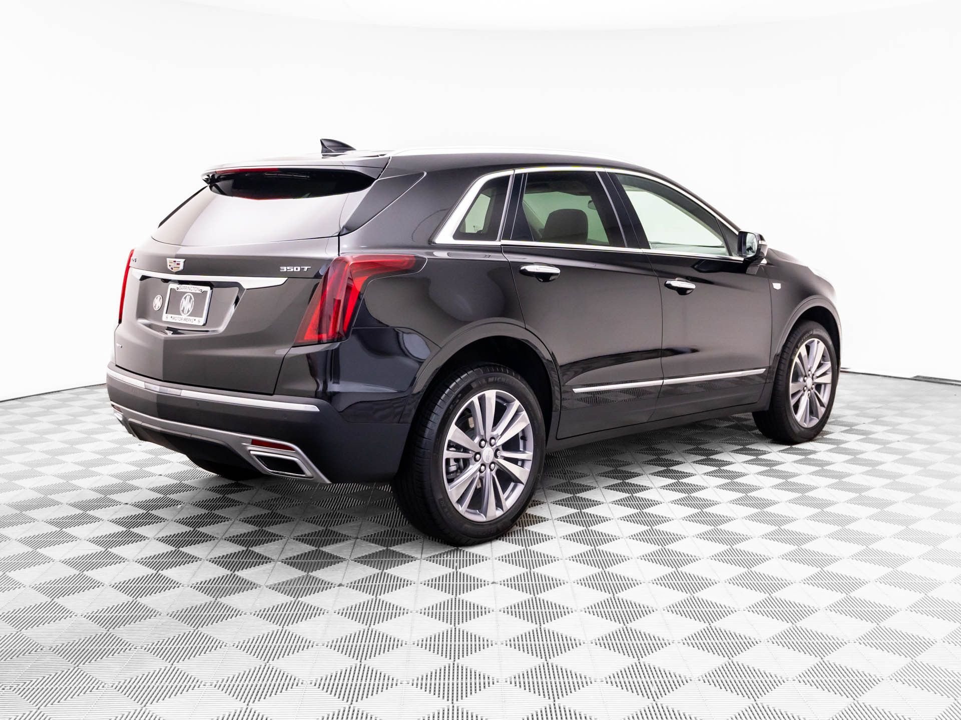 Used 2025 Black Cadillac Premium Luxury image 5