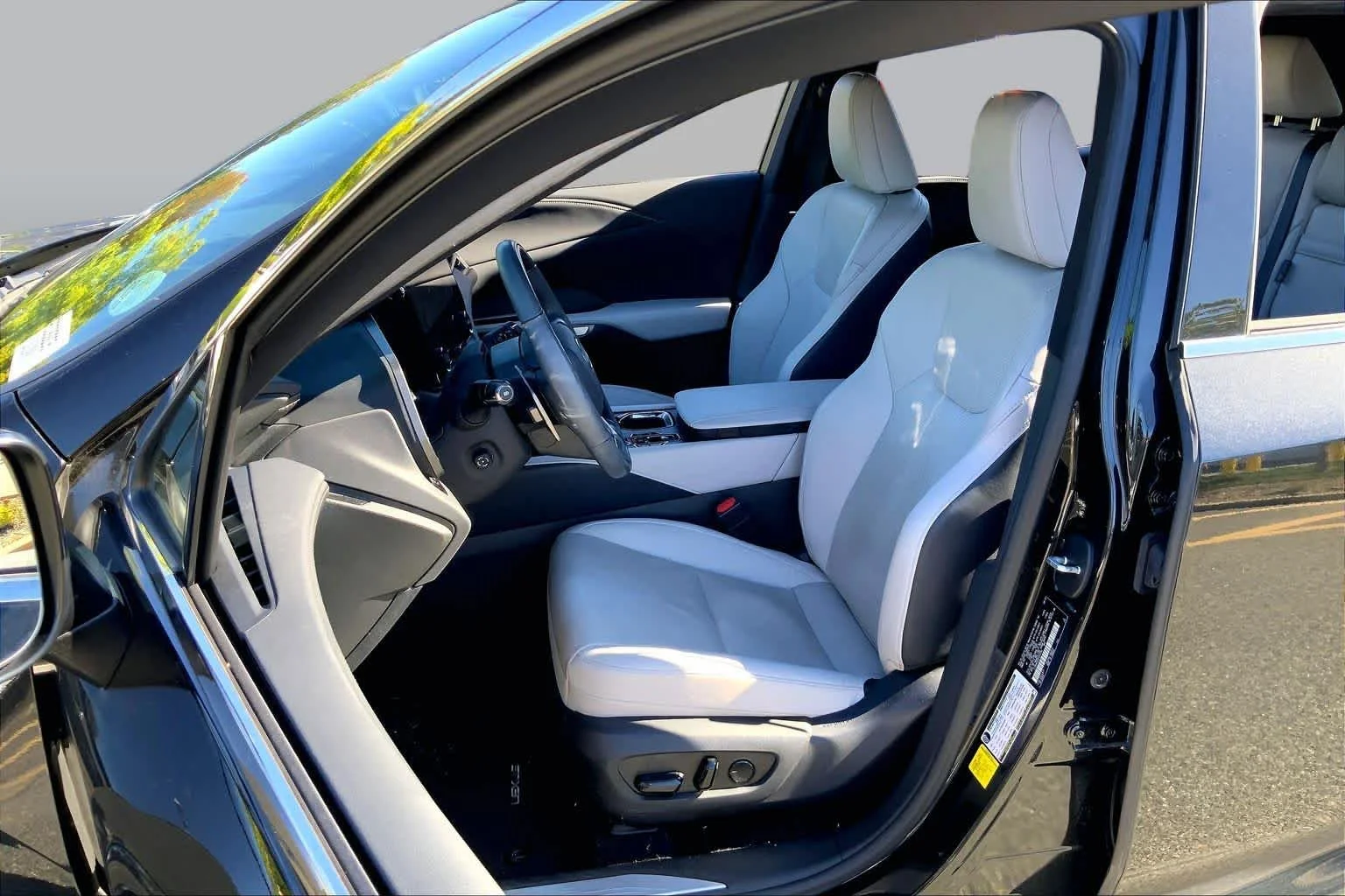 Certified Used 2023 Caviar Lexus Premium Plus image 8