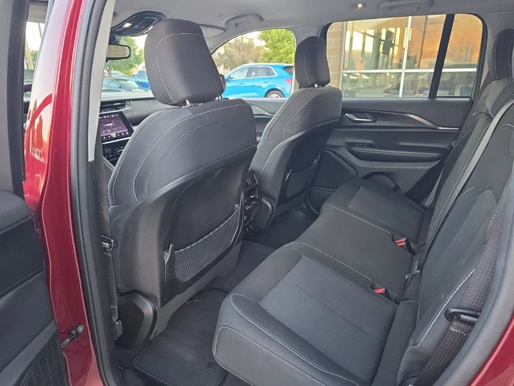 Used 2023 Red Jeep Laredo image 16