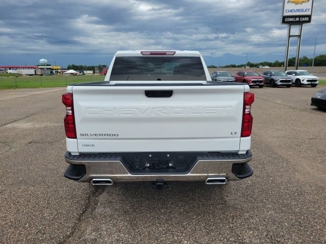 New 2026 Summit White Chevrolet LT image 23