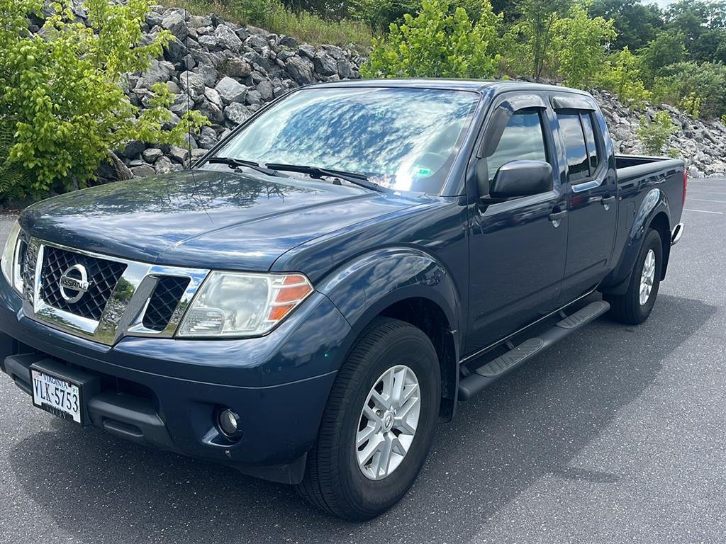 Used 2019 Arctic Blue Metallic Nissan SV image 1