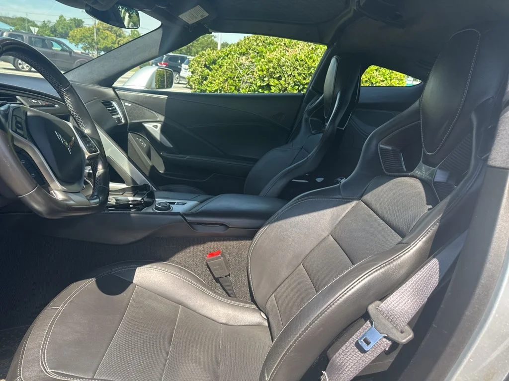 Used 2017 Silver Chevrolet Stingray image 6