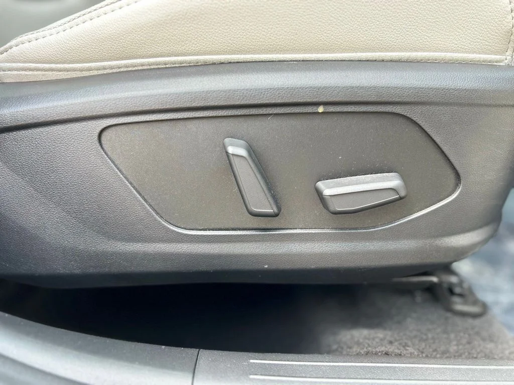Used 2024 White Hyundai Limited image 10