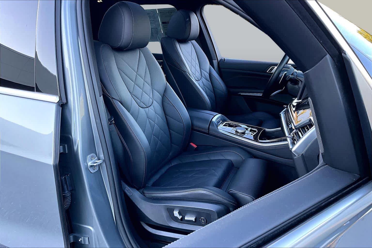 Used 2026  BMW xDrive40i image 9