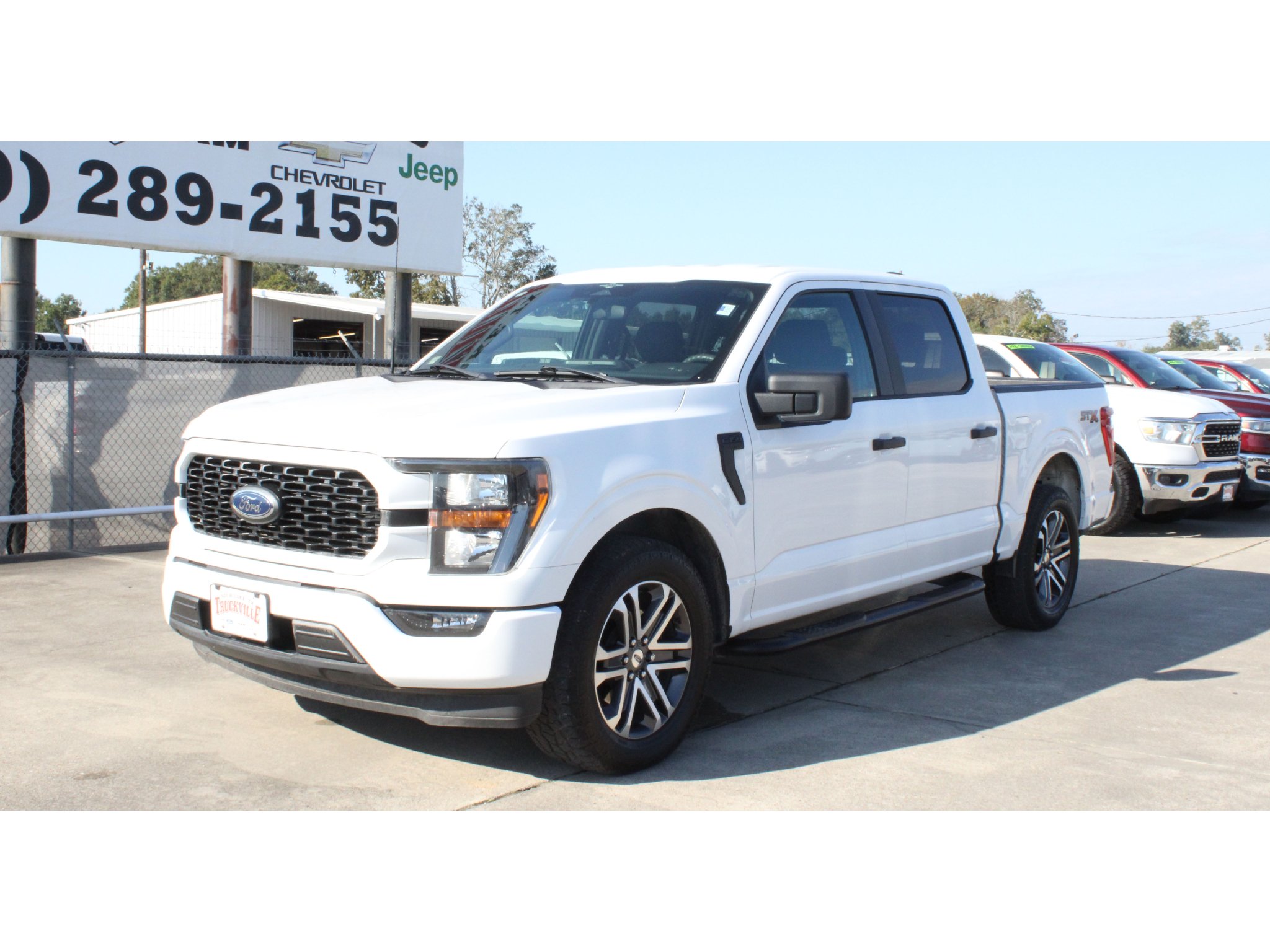 Used 2023 Oxford White Ford XL image 2