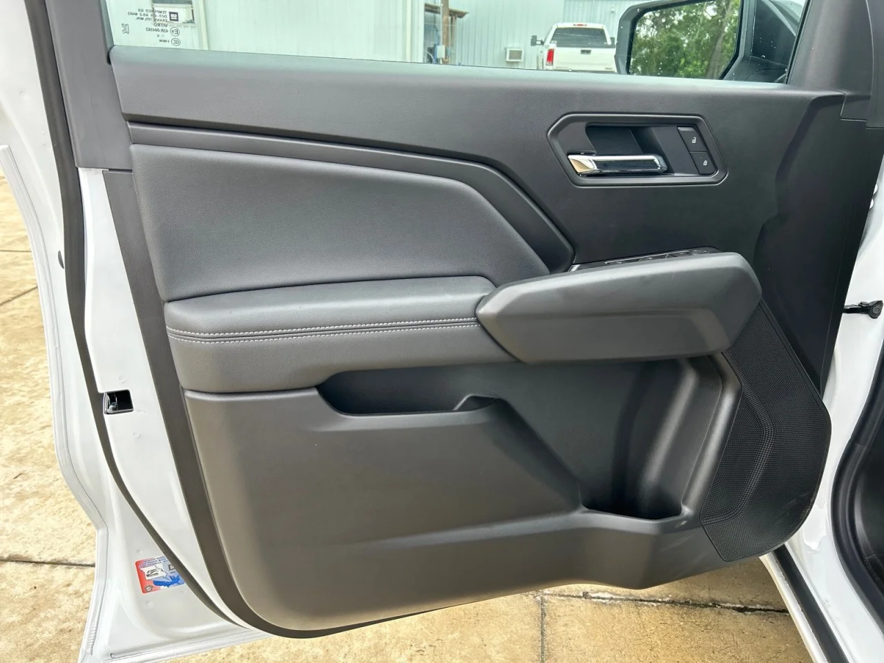 New 2026 Summit White GMC Elevation image 10