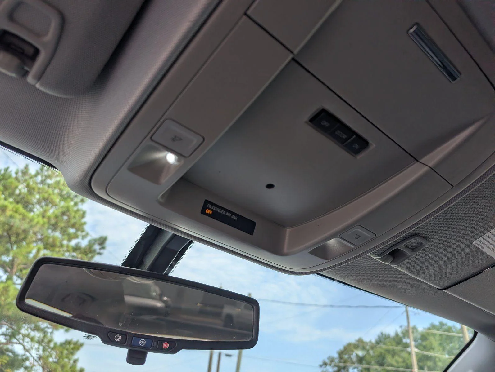 Used 2016 TUNGSTEN METALLIC Chevrolet LT image 22