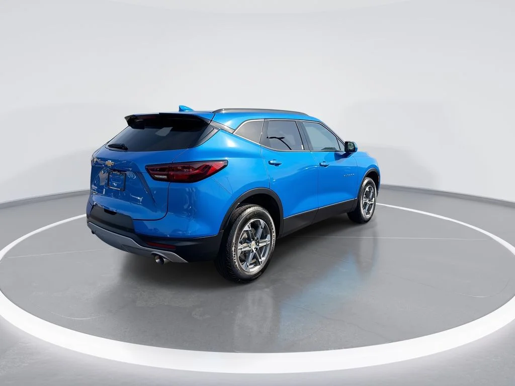 Used 2024 Blue Chevrolet LT image 8